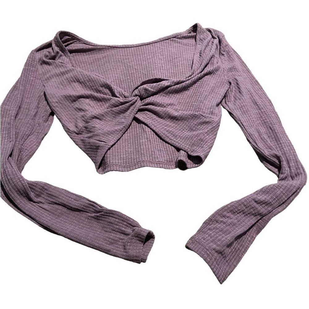 Aeropostale size XS top perfect condition like new great look and style see pics
